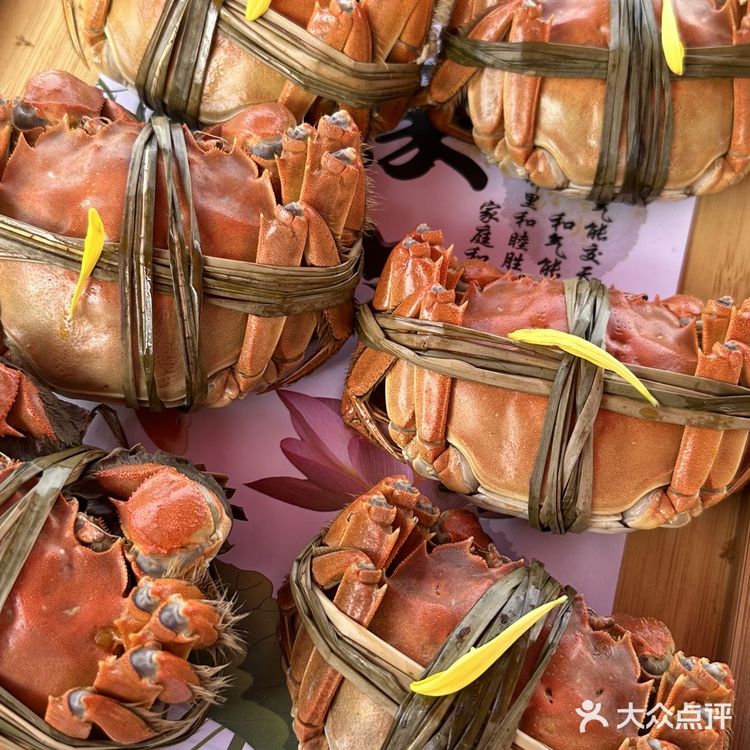 邓仙蟹舫|他家的阳澄湖大闸蟹我可以吃78910次!
