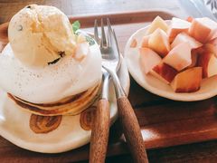桃酱鲜奶松饼-春风十里咖啡馆