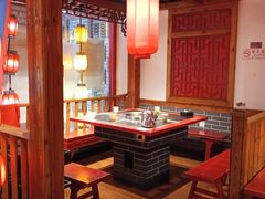 -宽板凳老灶火锅(台湾街店)