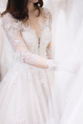 -派丽莫Pellimo原创设计婚纱品牌