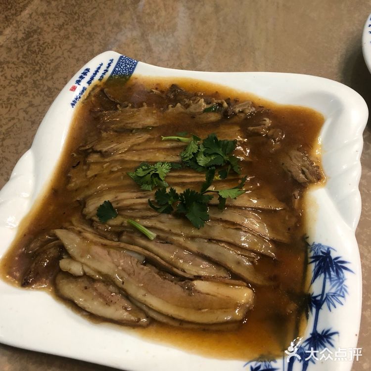 我记得在民益街还有个店,那里不太好停车,所以就到这里了