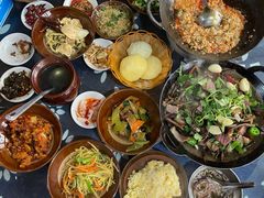 腊肉烧茶树菇-张关合渣(航空大道店)