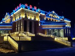 -布尔津河堤夜市