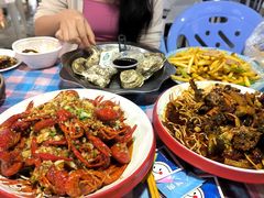 -老街烧烤大排档·地道湖北菜·龙虾馆(汉口火车站店)