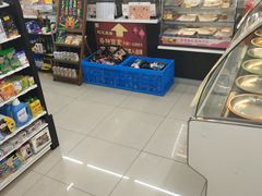 -711便利店(第二儿童医院店)