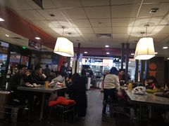 大堂-麦当劳(龙之梦购物中心店)