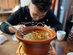 -有红鸡毛店·川菜(建设路店)