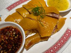 白切清远鸡-炆艺乳鸽·煲仔饭大排档(望京来广营店)
