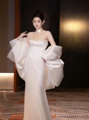 -衣贝姿婚纱礼服馆
