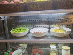 -上海虹桥中心爱琴海亚朵S酒店