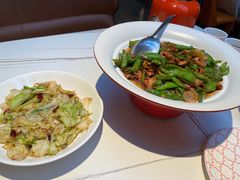 -阿瓦山寨·湘菜现炒·剁椒鱼头王(咸阳总店)
