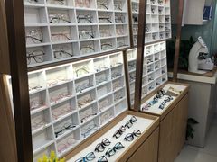 -视野联行眼镜·蔡司·控优点授权(长白万象汇店)