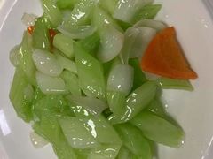 金果西芹百合-国际青年会议酒店-苏莱斯餐厅