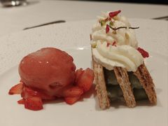 开心果拿破仑派加草莓雪宝-福楼法餐厅FLO