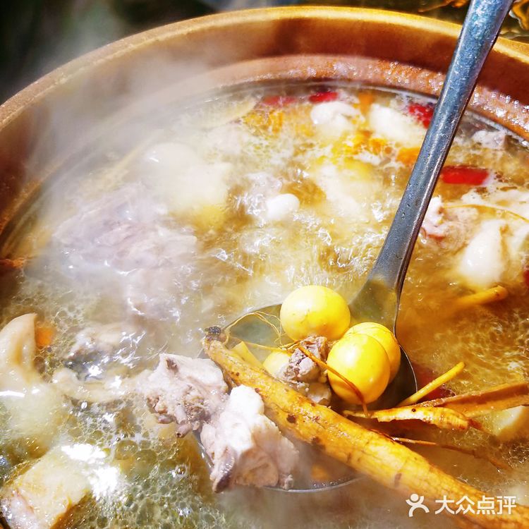 🔥广州探店|老火探炉鸡煲，清补凉锅底快黎试下几鲜⁉️