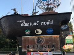 -席娜卡琳火车铁道夜市