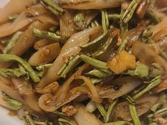 白辣椒炒野豆角-耕渔小院·湖南鱼鲜(望城店)