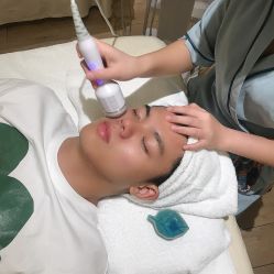 -香港倾城国际·美容美体中心