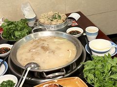 -老来福·非遗酸汤兔(凯旋路店)