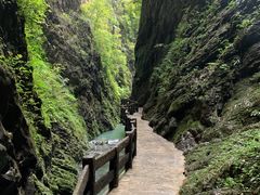 -龙水峡地缝景区