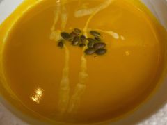 奶油南瓜汤-YUE·6·西式融合餐厅(外滩六号店)