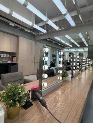 -Z.X HAIR SALON张新美业