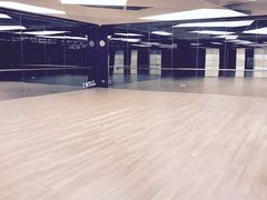 -W FITNESS 威尔仕健身·游泳(老西门新苑店)