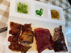 叉烧烤鸭双拼-新大咀港式茶餐厅(宝山万达店)