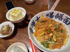 -李犟大爆鳝面·手工蟹黄包(湖滨西湖店)