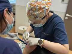 -瑞尔齿科(上海长风大悦城店)