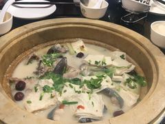 -滇香肴·云南菜蒸汽石锅鱼(云南北路店)