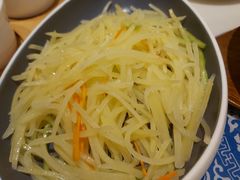 炝土豆丝-东方饺子王(新奥购物中心店)