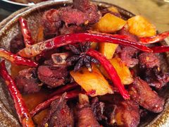 头牌干椒鸡-隔壁老王·家常云南菜(花巷店)