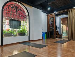 -兴亚瑜伽20年老馆