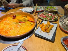 -洱火云南酸菜牛肉火锅(石景山当代商城店)