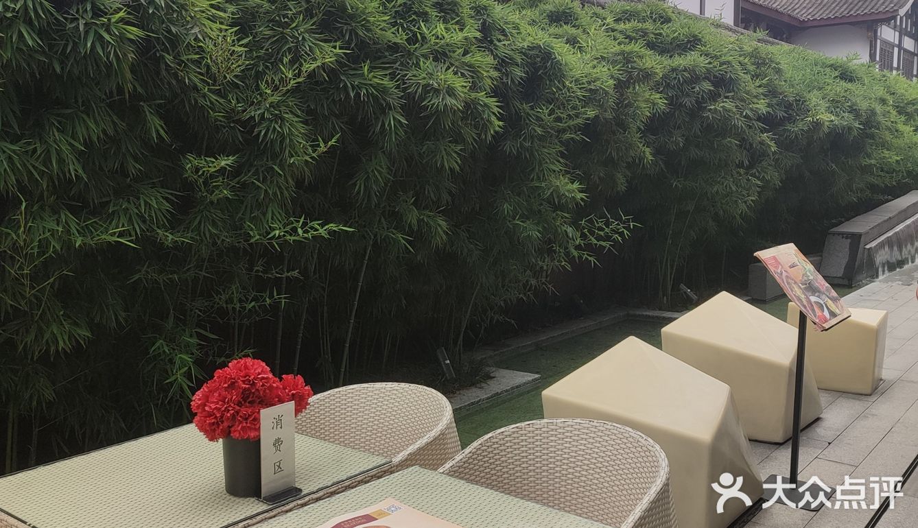 太古里下午茶，塑料姐妹花大斗法？