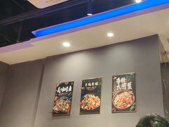 -老街烧烤大排档·地道湖北菜·龙虾馆(汉口火车站店)