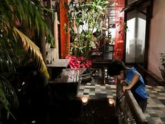 -Cuc Gach Quan Restaurant