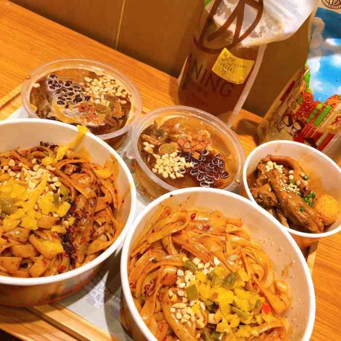 胡途爪·人気热卤(黄岐金铂天地店)-"[薄荷]环境: 位于新开的金铂天地