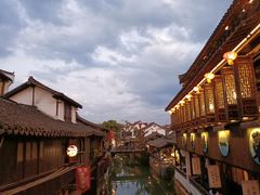 -小草屋轰趴馆别墅派对新场团建家庭聚会