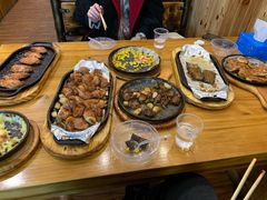 -老东镇啤酒屋海鲜加工·蒸汽海鲜·海鲜烧烤(台东店)