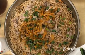 Pickled Vegetable and Pork Steamed Rice Noodles