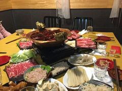 -江湖餐厅–重庆九宫格老火锅