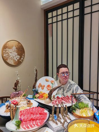 在一众五花八门的火锅店中 总有一些让人尤为记忆深刻的