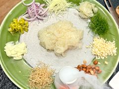 顺德珍品鲩鱼生-得意咚瓜·顺德鱼生·冬瓜火锅(深圳首店)