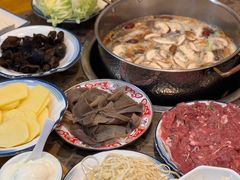 -乳仔牛牦牛汤锅 烤羊排(松潘古城店)