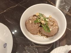 -LESCEDARS Brasserie Bistro香柏树