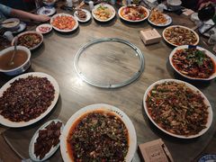 特色尖椒兔-江湖黑大兔(杨家坪店)