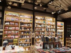 -猫的天空之城概念书店(杭州南宋御街店)