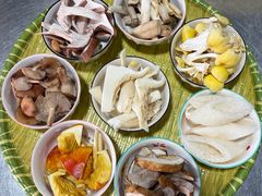 -菌之家·专业纯野生菌火锅·特色炒菌